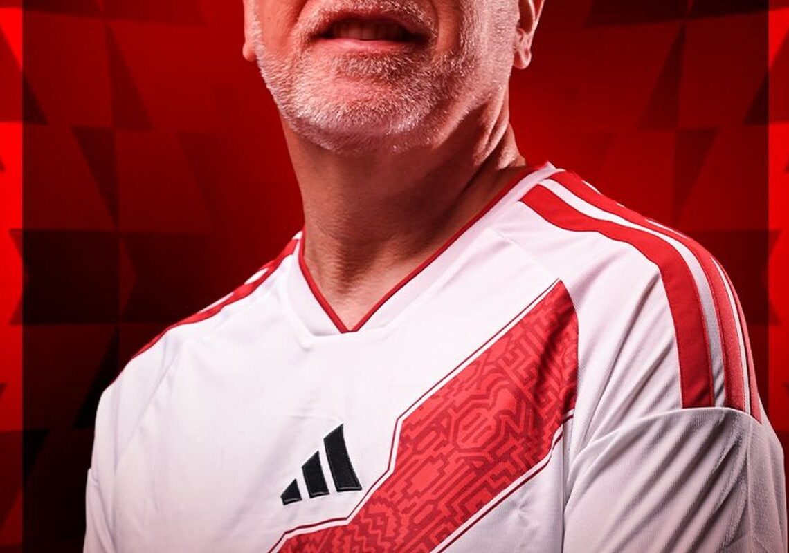 Mano Menezes assume comando técnico da seleção do Peru por 4 anos