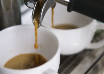 Preços altos derrubam consumo de café no Brasil em 2025