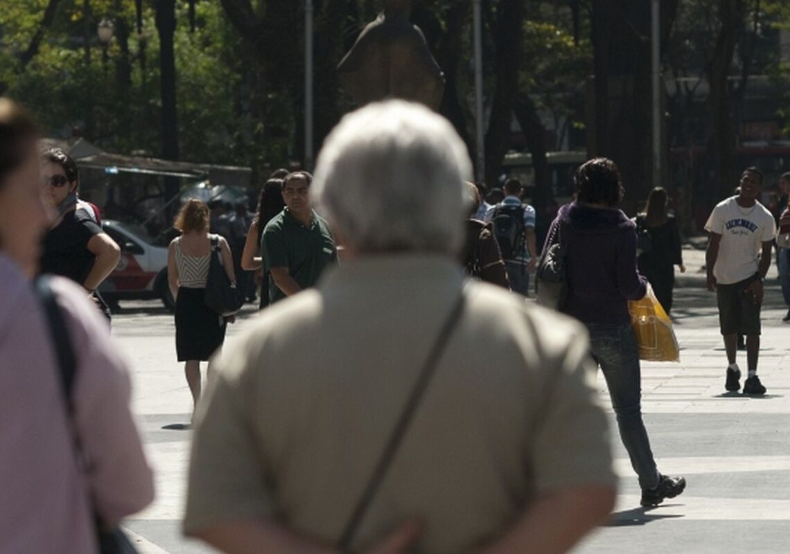 Cerca de 300 mil idosos brasileiros têm algum grau de TEA, diz estudo