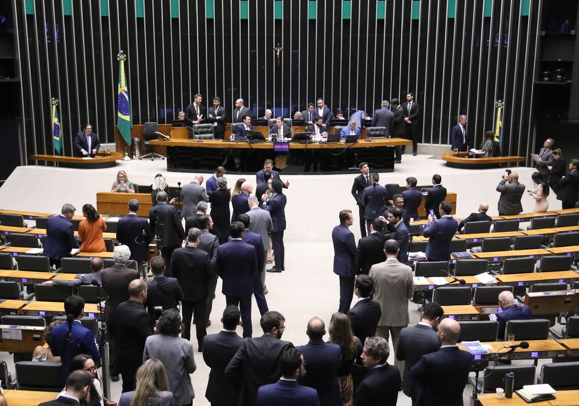 Câmara aprova PL antifacção e endurece penas para crime organizado
