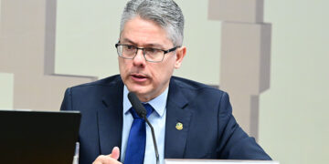 CPI do Crime Organizado ouve diretor-geral da Meta no Brasil — Senado Notícias