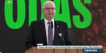 Pacto contra o feminicídio é assinado por representantes dos três Poderes — Senado Notícias