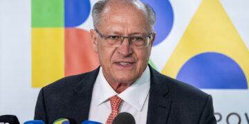 Tarifa global de 15% dos EUA é boa para o Brasil, diz Alckmin