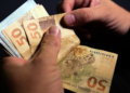 Salário pago nesta sexta já terá isenção de IR para quem ganha até R$ 5 mil — Senado Notícias