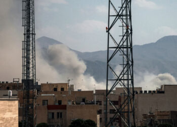 Novas explosões são ouvidas na capital do Irã após ataques dos EUA e de Israel