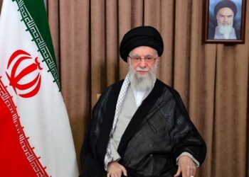 Ali Khamenei está vivo, diz ministro das Relações Exteriores do Irã