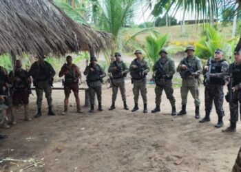 Turistas gaúchas são baleadas a caminho da praia em área de conflito agrário na Bahia