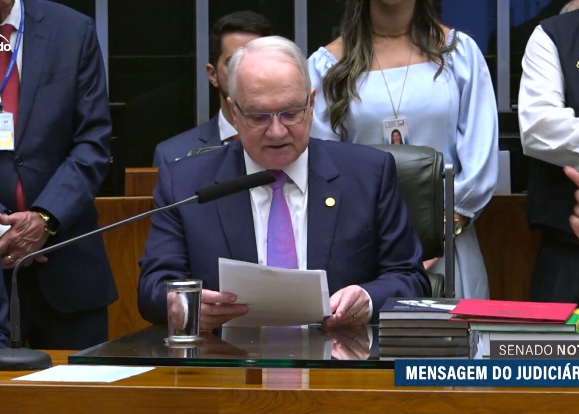 Presidente do STF defende harmonia e diálogo entre os Poderes — Senado Notícias