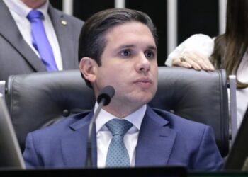 Câmara deve pautar PEC da escala 6×1 no plenário até maio, afirma Motta