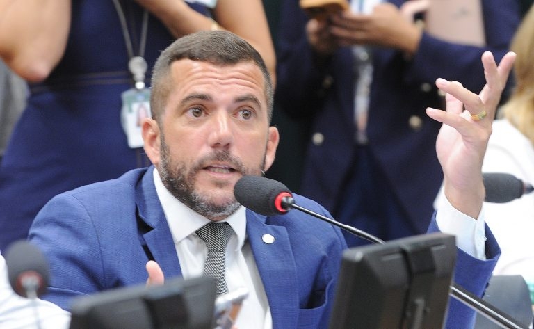 Projeto proíbe taxa mínima de água por unidade em condomínios sem medição individual – Notícias