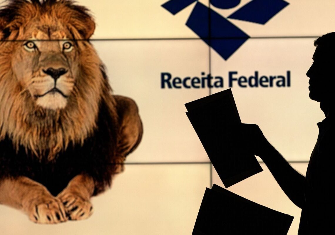 Empregadores têm até sábado para entregar informe de rendimento