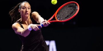 Luisa Stefani mira 15º título da carreira e retorno ao top-10 mundial