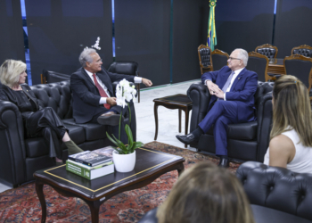 Renan Calheiros defende acesso irrestrito da CAE às investigações sobre o Master — Senado Notícias