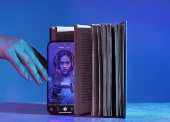 Livraria brasileira lança fragrância com cheiro de perfume inspirada no universo literário