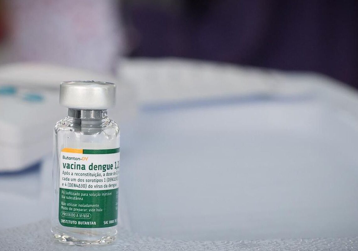 Butantan antecipa entrega de 1,3 mi de vacinas contra dengue ao SUS