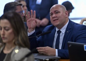 ‘Meu presidente está preso por perseguição’: prefeito de Cuiabá faz discurso duro no ‘Acorda, Brasil’