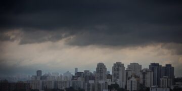 Forte chuva coloca regiões de São Paulo em estado de atenção para alagamentos