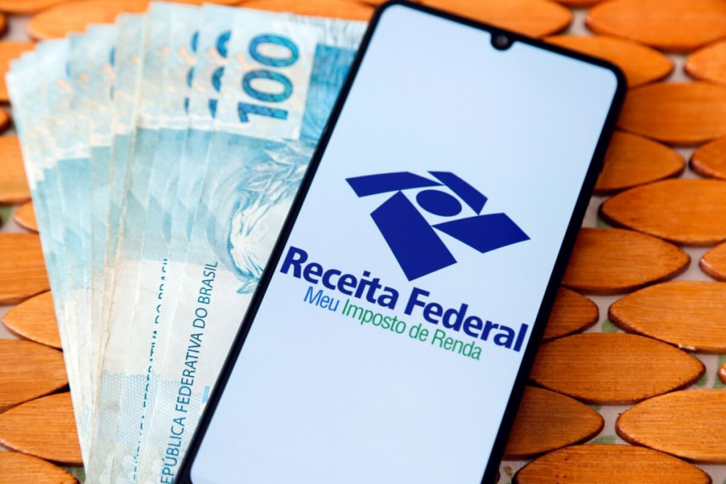 Análise técnica do acesso ao e-CAC para verificação de pendências fiscais