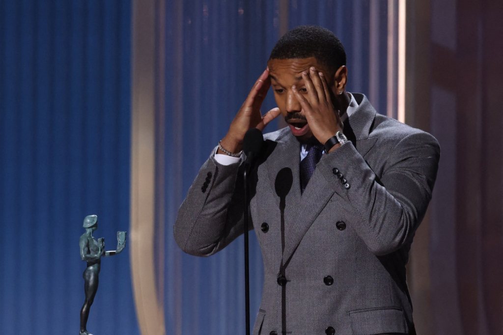 Michael B. Jordan, que disputa o Oscar com Wagner Moura, leva Melhor Ator no Actor Awards