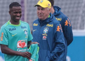 Brasil enfrenta França hoje em fase final de preparação para Copa do Mundo