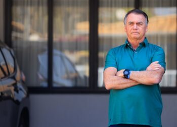 Pressão do Master sobre o STF aumenta chances de domiciliar a Bolsonaro, avaliam aliados