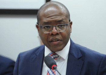 PGR denuncia Silvio Almeida ao STF por importunação sexual contra Anielle Franco