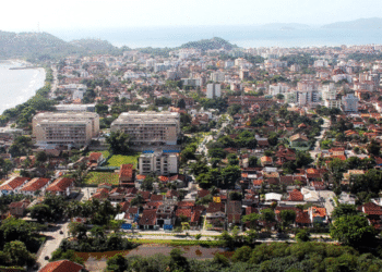 Quanto custa um fim de semana em Ubatuba: guia de preços completo
