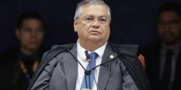 Dino proíbe saques em dinheiro de recursos provenientes de emendas parlamentares