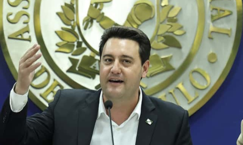 Ratinho Jr. desiste de concorrer à presidência em 2026