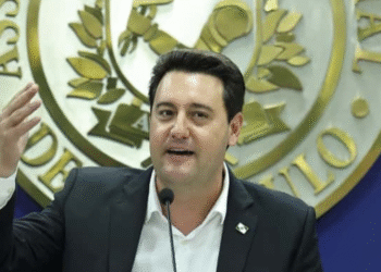 Ratinho Jr. desiste de concorrer à presidência em 2026