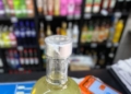 Ação conjunta apreende 13 garrafas de vodka falsificada em Campinas