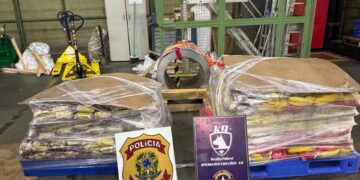PF apreende 570 kg de cocaína em carga de café em Viracopos