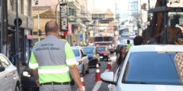 Trecho da rua José Paulino terá bloqueio nesta sexta-feira, 6 de março