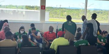 Haitianos são liberados após 55 horas retidos em Viracopos