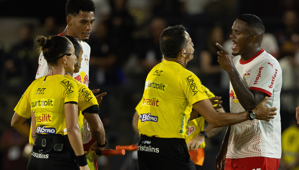 Jogador do Bragantino é suspenso por 12 partidas por fala machista