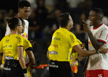 Jogador do Bragantino é suspenso por 12 partidas por fala machista
