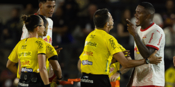 Jogador do Bragantino é suspenso por 12 partidas por fala machista