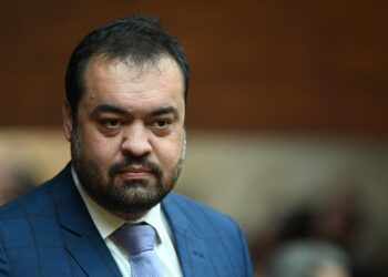 Castro diz receber ‘com grande inconformismo’ decisão que o tornou inelegível