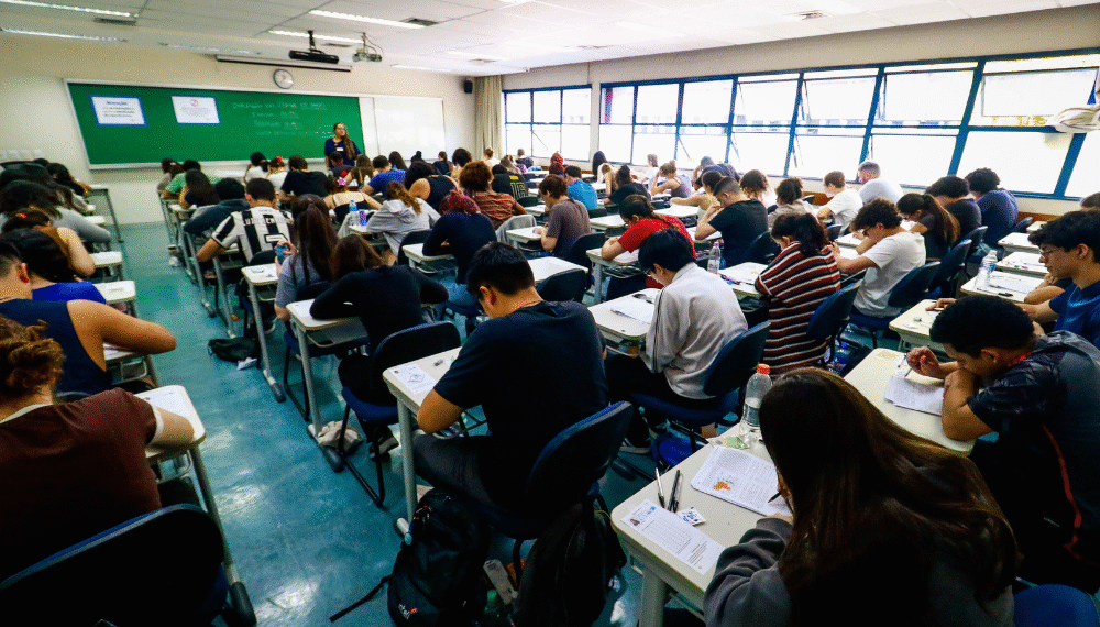 Fuvest divulga datas do vestibular 2027; veja o calendário