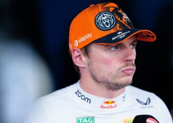 Verstappen está considerando aposentadoria da F1, diz jornal holandês