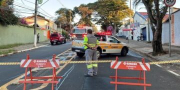 Rua no Cambuí tem bloqueio no trânsito nesta terça para obras de rede de gás