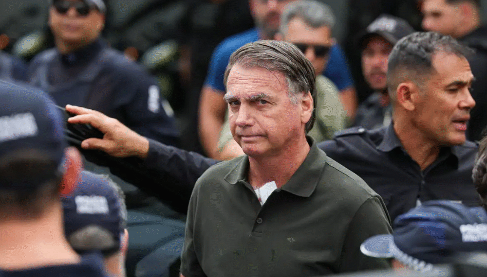 TRF-6 restabelece seguranças e motoristas de Bolsonaro