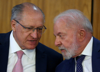 Lula confirma que Alckmin segue como vice em chapa pelo Planalto