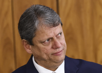 ‘Escala 6×1 está tomando um caminho de populismo que não deveria ter’, diz Tarcísio