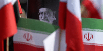Guarda revolucionária iraniana diz ter atacado uma base dos EUA na Arábia Saudita