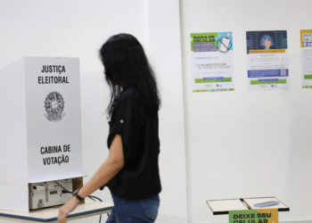 Análise da estrutura da multa eleitoral e regularização de pendências