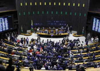 Conselho de Ética vota amanhã parecer contra Pollon, Van Hattem e Zé Trovão