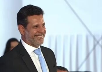 Lula confirma Leonardo Barchini como novo ministro da Educação