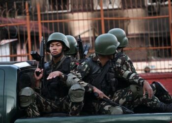 Entenda o impacto do orçamento militar dos EUA e quais empresas mais lucram com a venda de armas