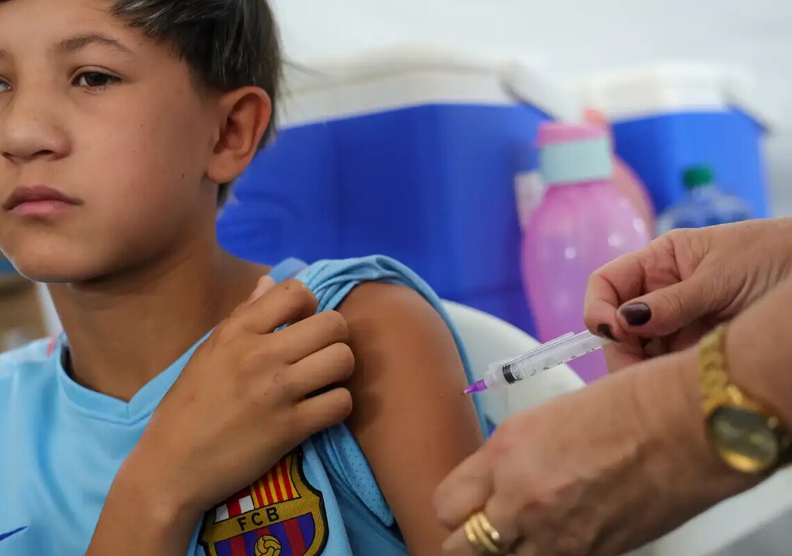 Vacinação de meninos contra o HPV chega a 74% no estado de São Paulo